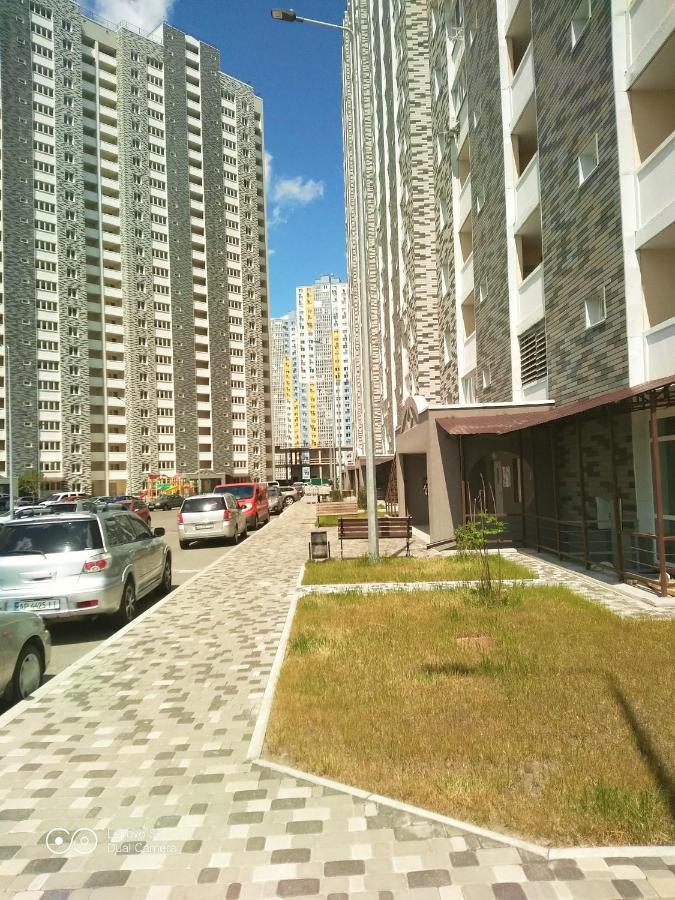 Revutskogo 54 Метро Харьковская, Позняки, Квартира З Видом На Озеро Kiew Exterior foto